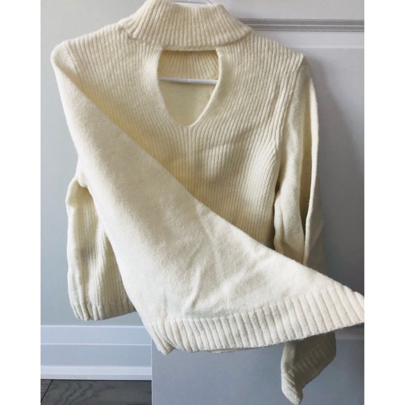 Anthropologie Reversible Will-Blend Sweater - Hollow Out | Asymmetrical Sleeves - Picture 3 of 6